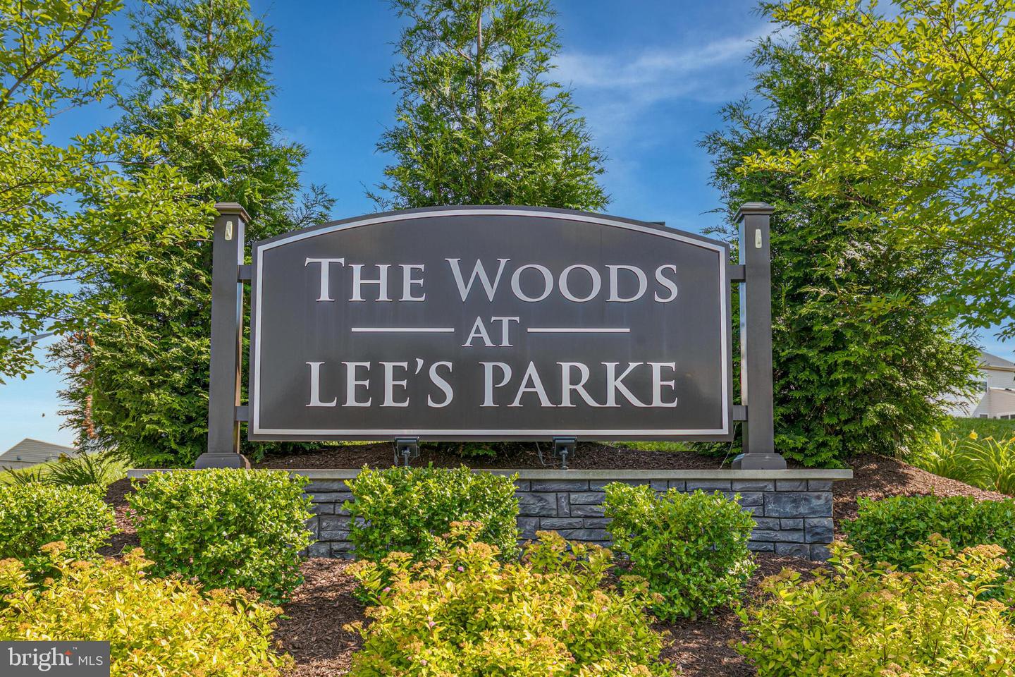 8903 MAPLE RUN DR, FREDERICKSBURG, Virginia 22407, 5 Bedrooms Bedrooms, ,3 BathroomsBathrooms,Residential,For sale,8903 MAPLE RUN DR,VASP2034118 MLS # VASP2034118