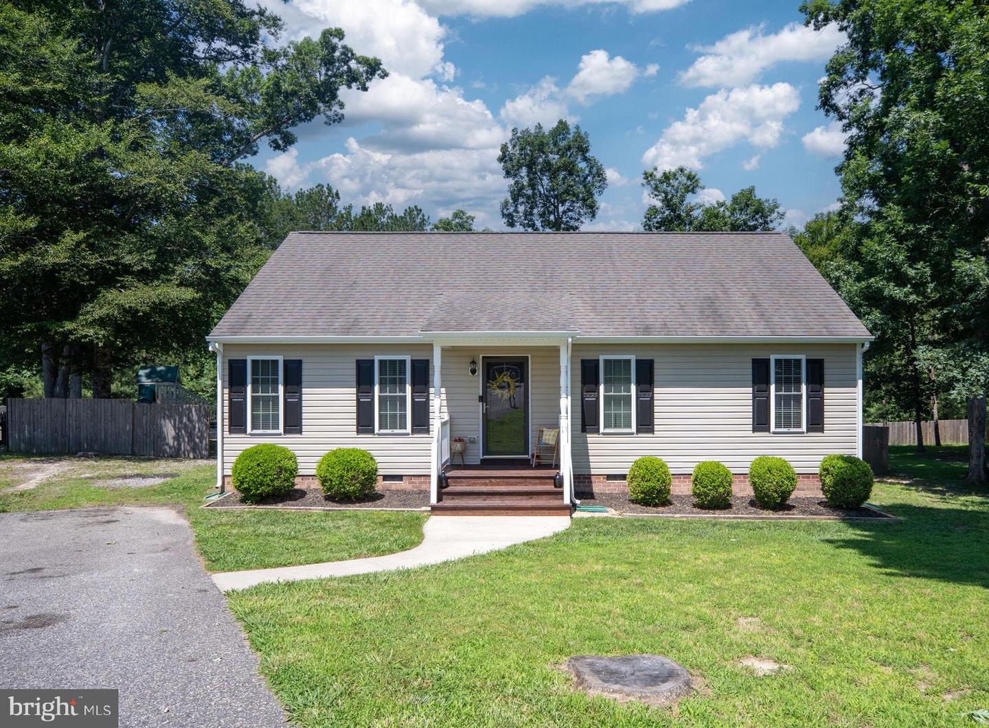 104 ST CHARLES CT, AYLETT, Virginia 23009, 3 Bedrooms Bedrooms, ,2 BathroomsBathrooms,Residential,For sale,104 ST CHARLES CT,VAKW2000240 MLS # VAKW2000240