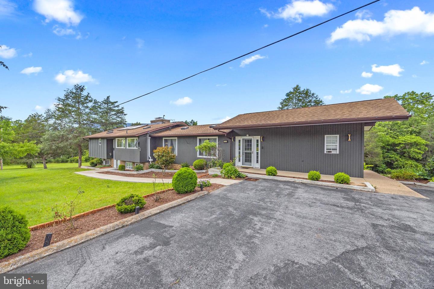 2370 US HIGHWAY 211 W, LURAY, Virginia 22835, 4 Bedrooms Bedrooms, ,3 BathroomsBathrooms,Residential,For sale,2370 US HIGHWAY 211 W,VAPA2005066 MLS # VAPA2005066