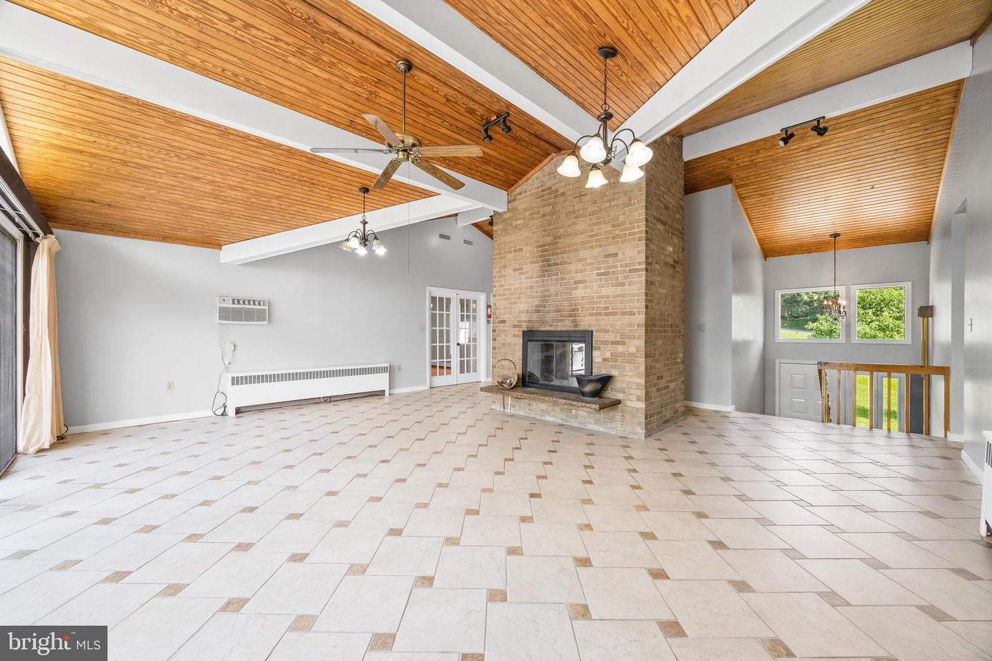 2370 US HIGHWAY 211 W, LURAY, Virginia 22835, 4 Bedrooms Bedrooms, ,3 BathroomsBathrooms,Residential,For sale,2370 US HIGHWAY 211 W,VAPA2005066 MLS # VAPA2005066