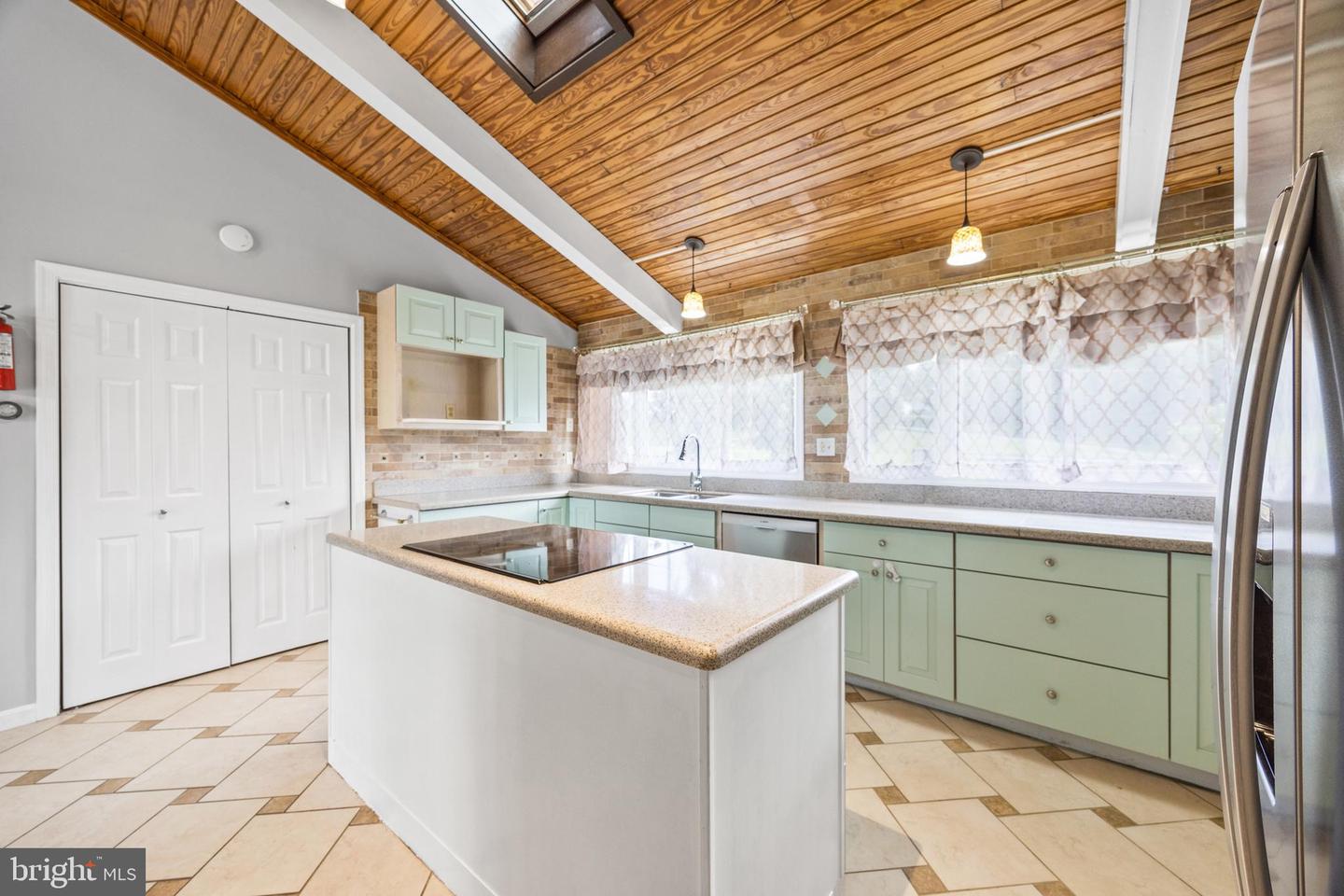 2370 US HIGHWAY 211 W, LURAY, Virginia 22835, 4 Bedrooms Bedrooms, ,3 BathroomsBathrooms,Residential,For sale,2370 US HIGHWAY 211 W,VAPA2005066 MLS # VAPA2005066