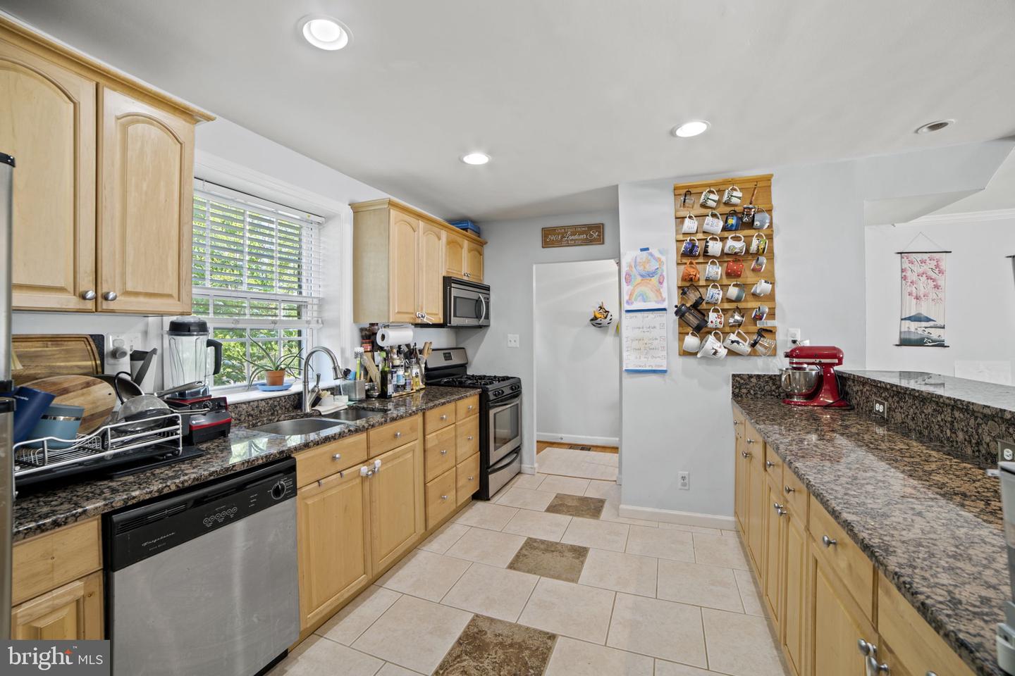 2908 LANDOVER ST, ALEXANDRIA, Virginia 22305, 3 Bedrooms Bedrooms, ,2 BathroomsBathrooms,Residential,For sale,2908 LANDOVER ST,VAAX2046852 MLS # VAAX2046852