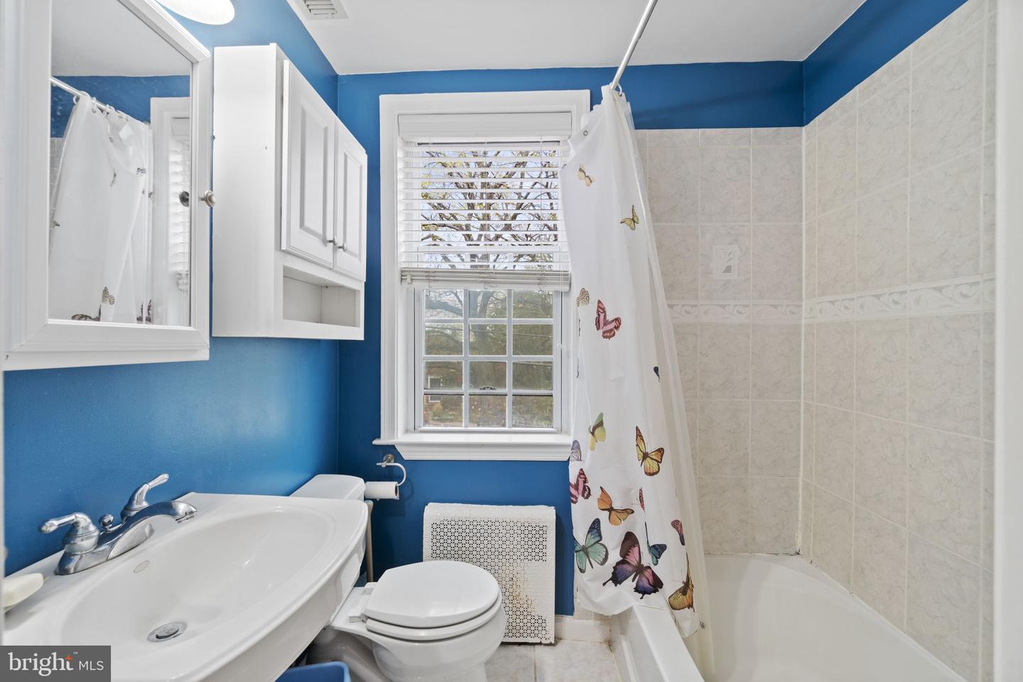 2908 LANDOVER ST, ALEXANDRIA, Virginia 22305, 3 Bedrooms Bedrooms, ,2 BathroomsBathrooms,Residential,For sale,2908 LANDOVER ST,VAAX2046852 MLS # VAAX2046852