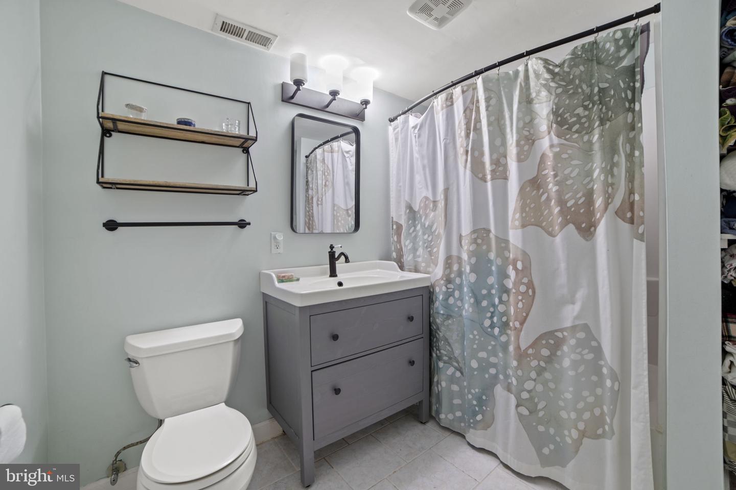 2908 LANDOVER ST, ALEXANDRIA, Virginia 22305, 3 Bedrooms Bedrooms, ,2 BathroomsBathrooms,Residential,For sale,2908 LANDOVER ST,VAAX2046852 MLS # VAAX2046852