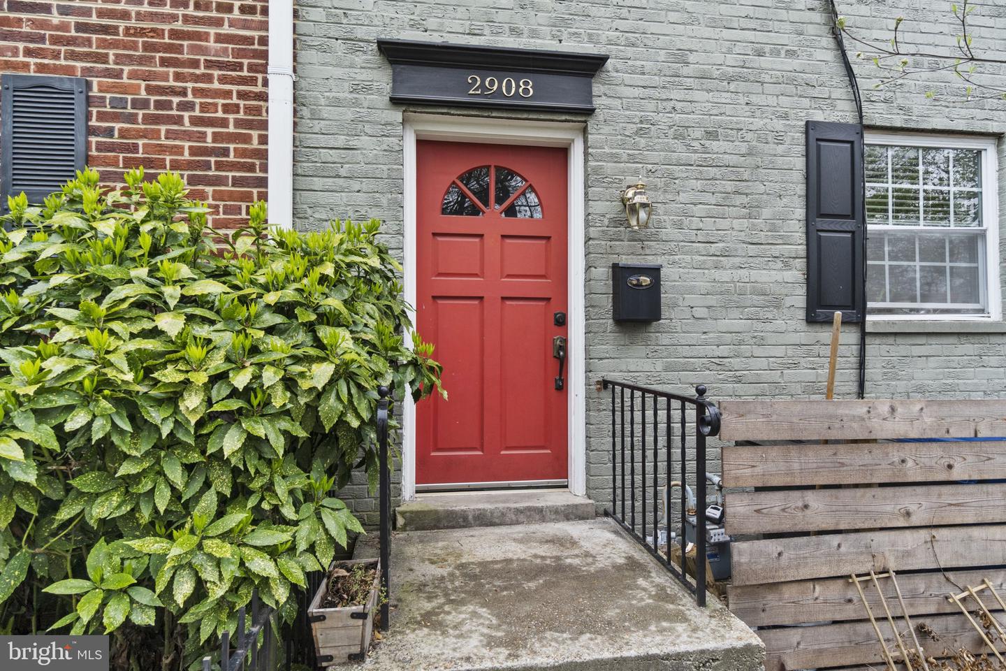 2908 LANDOVER ST, ALEXANDRIA, Virginia 22305, 3 Bedrooms Bedrooms, ,2 BathroomsBathrooms,Residential,For sale,2908 LANDOVER ST,VAAX2046852 MLS # VAAX2046852