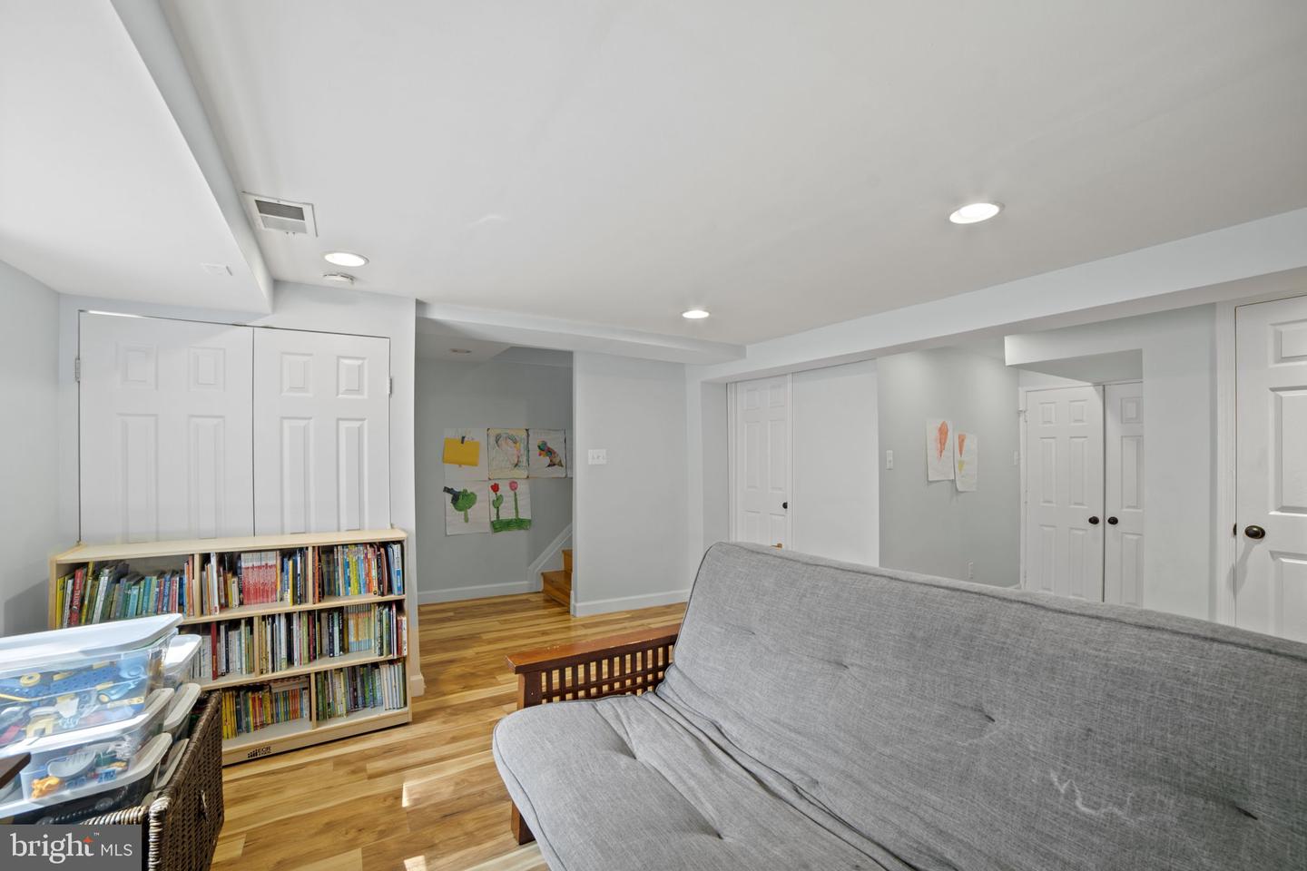 2908 LANDOVER ST, ALEXANDRIA, Virginia 22305, 3 Bedrooms Bedrooms, ,2 BathroomsBathrooms,Residential,For sale,2908 LANDOVER ST,VAAX2046852 MLS # VAAX2046852