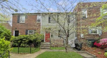 2908 LANDOVER ST, ALEXANDRIA, Virginia 22305, 3 Bedrooms Bedrooms, ,2 BathroomsBathrooms,Residential,For sale,2908 LANDOVER ST,VAAX2046852 MLS # VAAX2046852