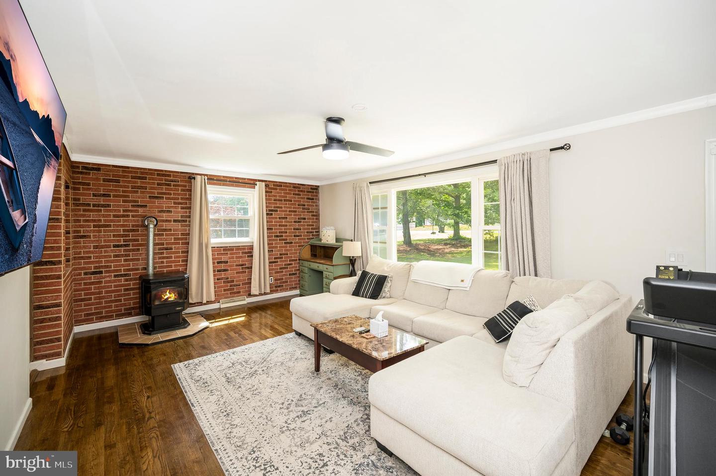 103 CROPP RD, FREDERICKSBURG, Virginia 22406, 3 Bedrooms Bedrooms, ,1 BathroomBathrooms,Residential,For sale,103 CROPP RD,VAST2040088 MLS # VAST2040088