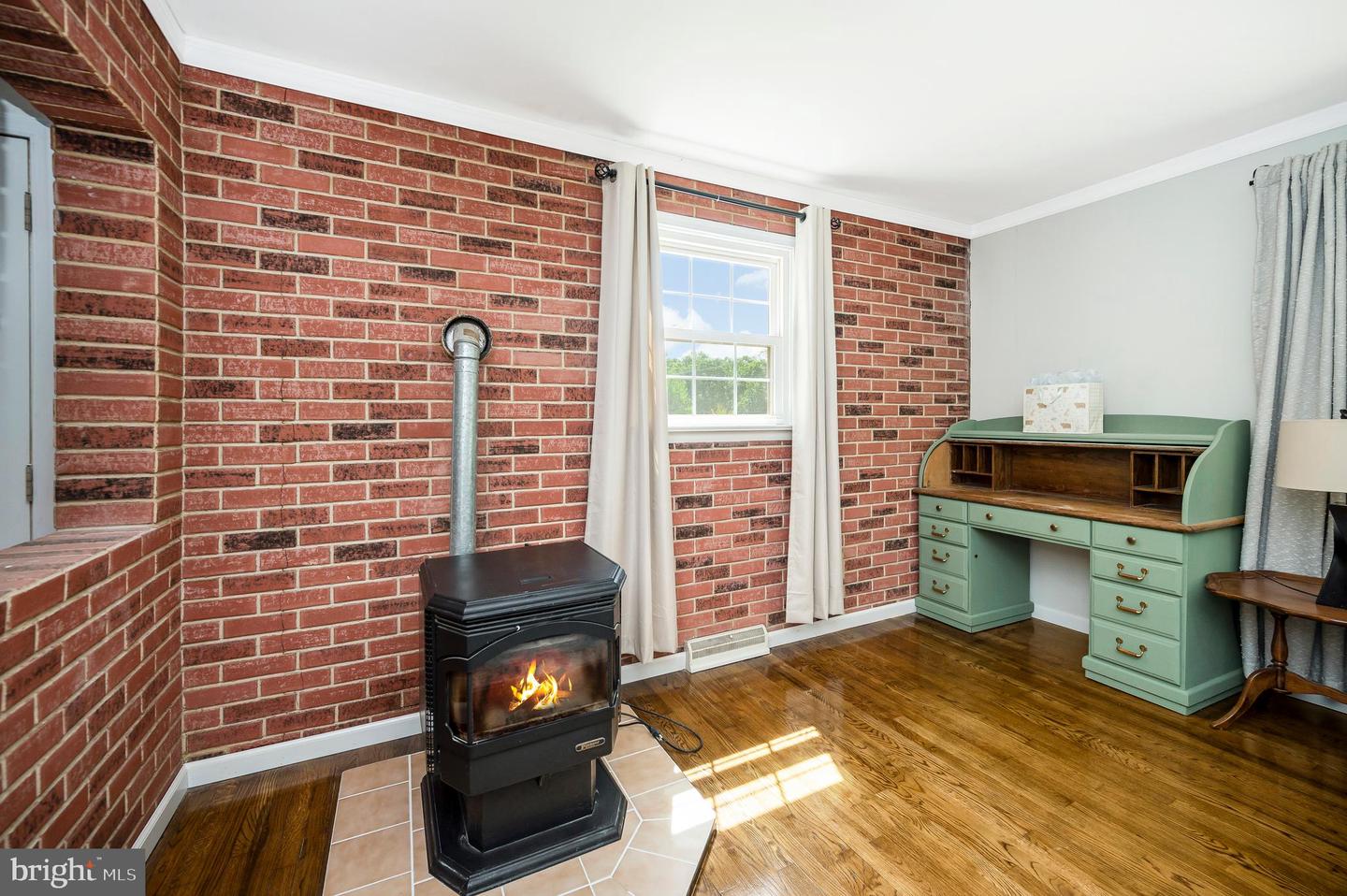 103 CROPP RD, FREDERICKSBURG, Virginia 22406, 3 Bedrooms Bedrooms, ,1 BathroomBathrooms,Residential,For sale,103 CROPP RD,VAST2040088 MLS # VAST2040088