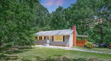 103 CROPP RD, FREDERICKSBURG, Virginia 22406, 3 Bedrooms Bedrooms, ,1 BathroomBathrooms,Residential,For sale,103 CROPP RD,VAST2040088 MLS # VAST2040088