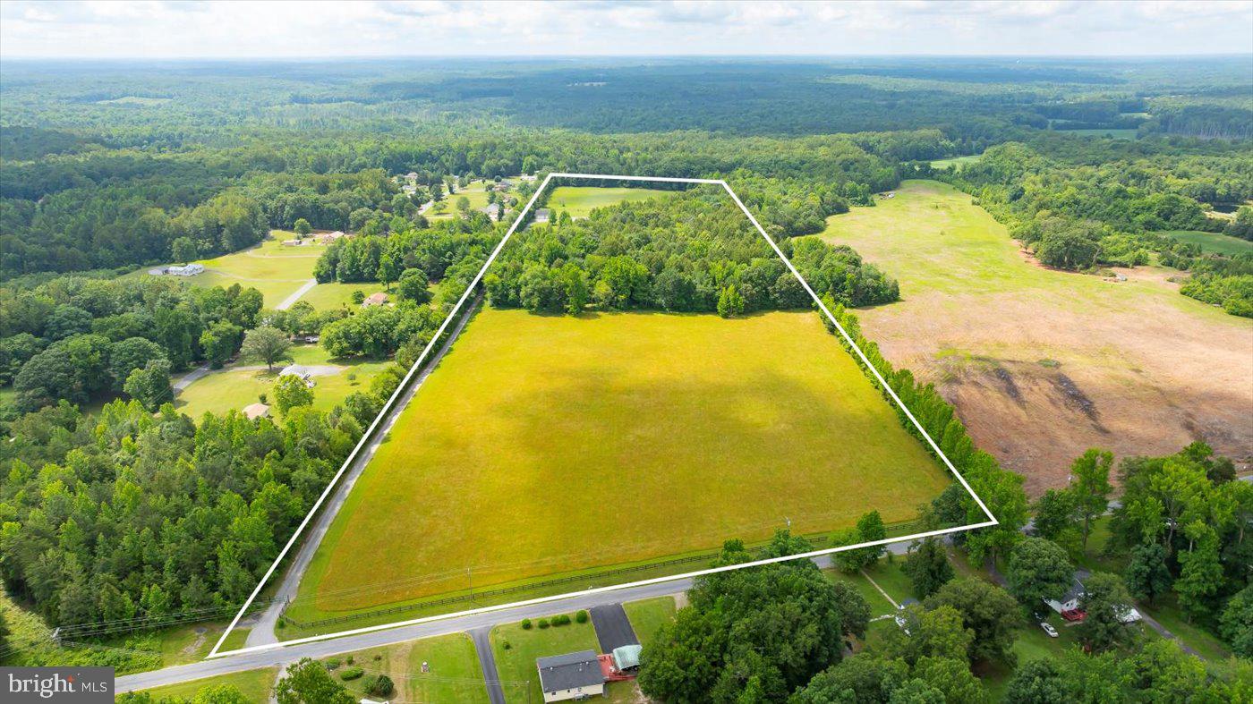 9330 SUNSHINE SCHOOL RD, WOODFORD, Virginia 22580, 4 Bedrooms Bedrooms, ,3 BathroomsBathrooms,Residential,For sale,9330 SUNSHINE SCHOOL RD,VACV2008356 MLS # VACV2008356
