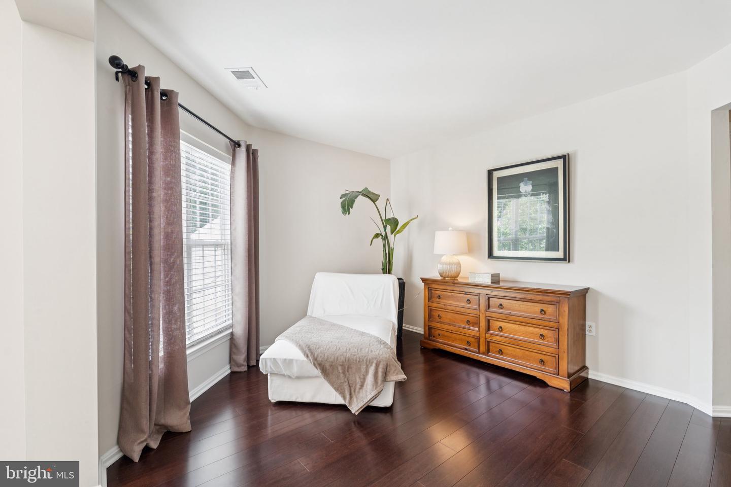 485 SPRING ST, HERNDON, Virginia 20170, 4 Bedrooms Bedrooms, ,5 BathroomsBathrooms,Residential,For sale,485 SPRING ST,VAFX2249384 MLS # VAFX2249384