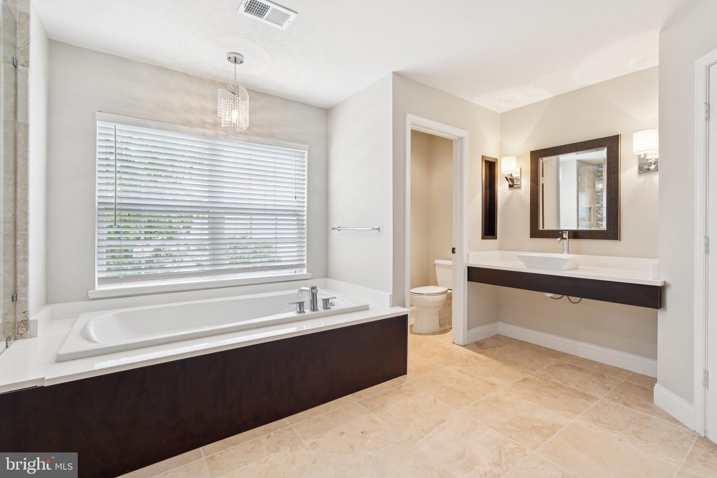 485 SPRING ST, HERNDON, Virginia 20170, 4 Bedrooms Bedrooms, ,5 BathroomsBathrooms,Residential,For sale,485 SPRING ST,VAFX2249384 MLS # VAFX2249384