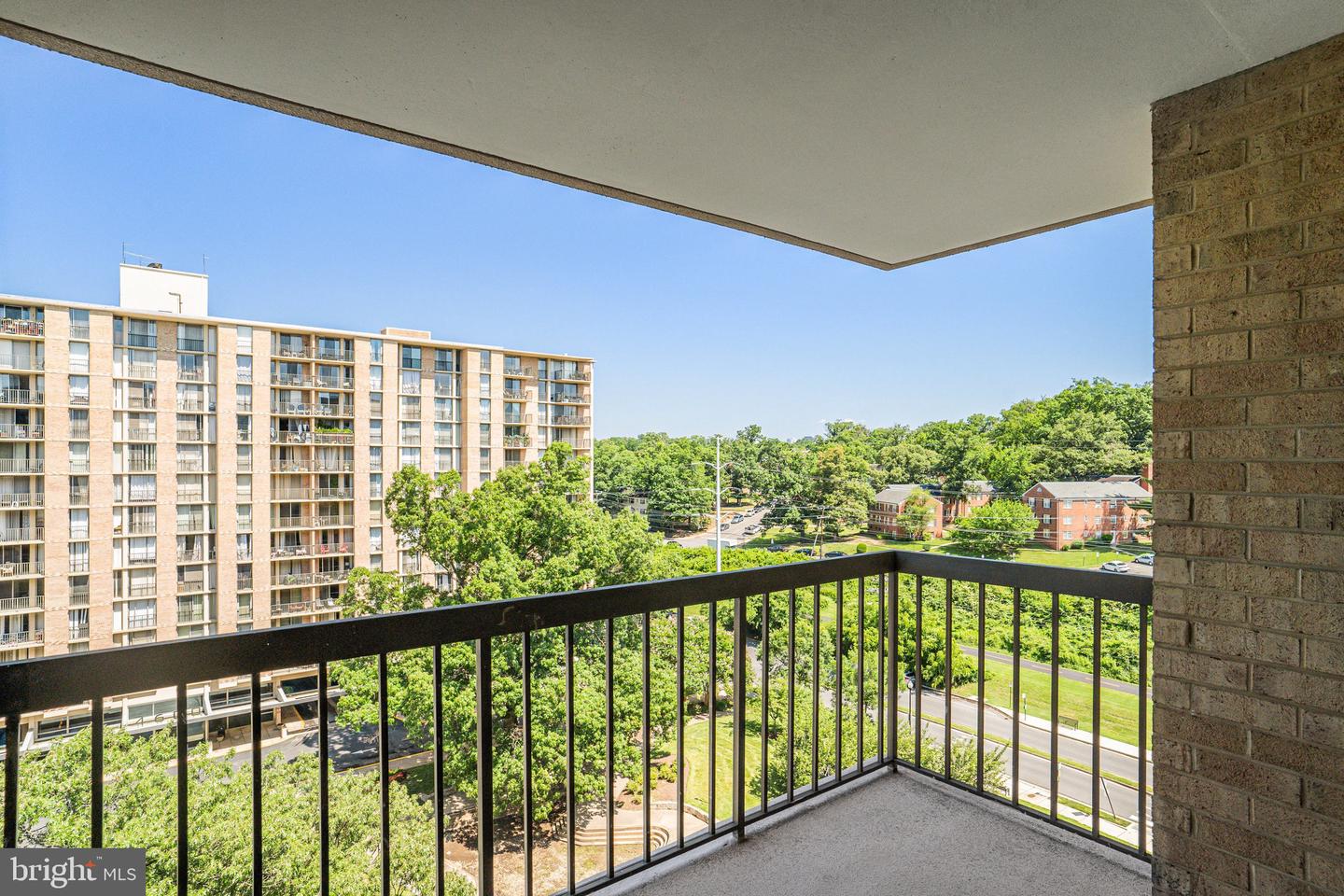 4500 S FOUR MILE RUN DR, ARLINGTON, Virginia 22204, 2 Bedrooms Bedrooms, ,2 BathroomsBathrooms,Residential,For sale,4500 S FOUR MILE RUN DR,VAAR2059662 MLS # VAAR2059662