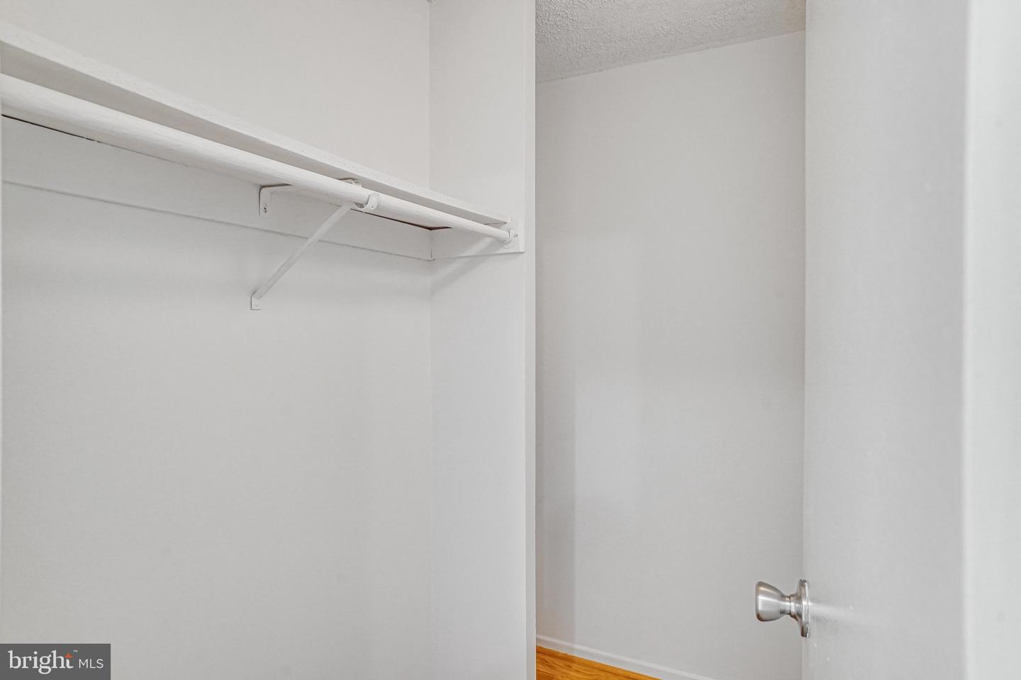 4500 S FOUR MILE RUN DR, ARLINGTON, Virginia 22204, 2 Bedrooms Bedrooms, ,2 BathroomsBathrooms,Residential,For sale,4500 S FOUR MILE RUN DR,VAAR2059662 MLS # VAAR2059662