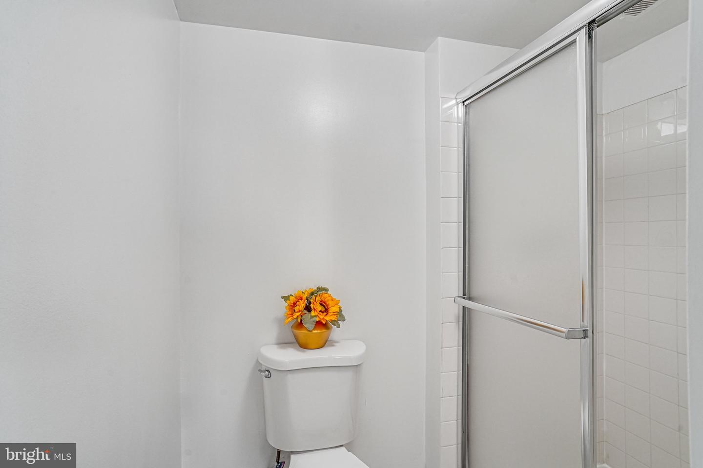 4500 S FOUR MILE RUN DR, ARLINGTON, Virginia 22204, 2 Bedrooms Bedrooms, ,2 BathroomsBathrooms,Residential,For sale,4500 S FOUR MILE RUN DR,VAAR2059662 MLS # VAAR2059662