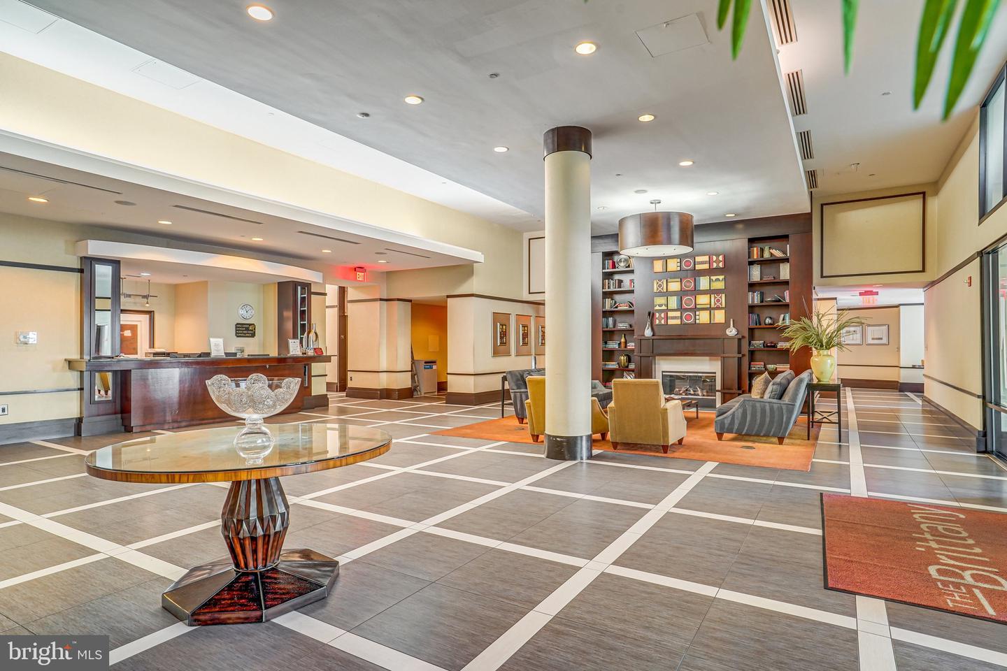 4500 S FOUR MILE RUN DR, ARLINGTON, Virginia 22204, 2 Bedrooms Bedrooms, ,2 BathroomsBathrooms,Residential,For sale,4500 S FOUR MILE RUN DR,VAAR2059662 MLS # VAAR2059662