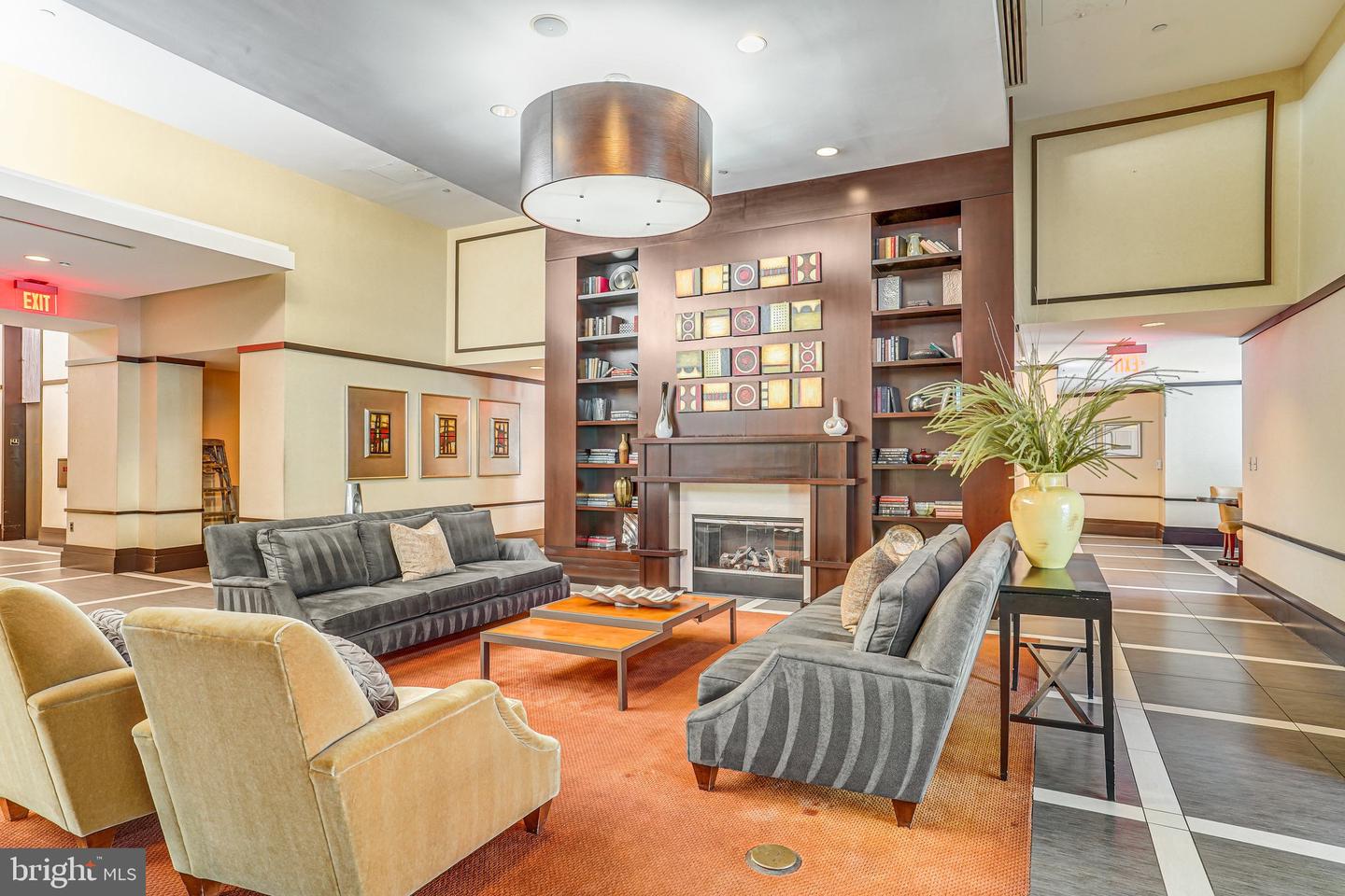 4500 S FOUR MILE RUN DR, ARLINGTON, Virginia 22204, 2 Bedrooms Bedrooms, ,2 BathroomsBathrooms,Residential,For sale,4500 S FOUR MILE RUN DR,VAAR2059662 MLS # VAAR2059662