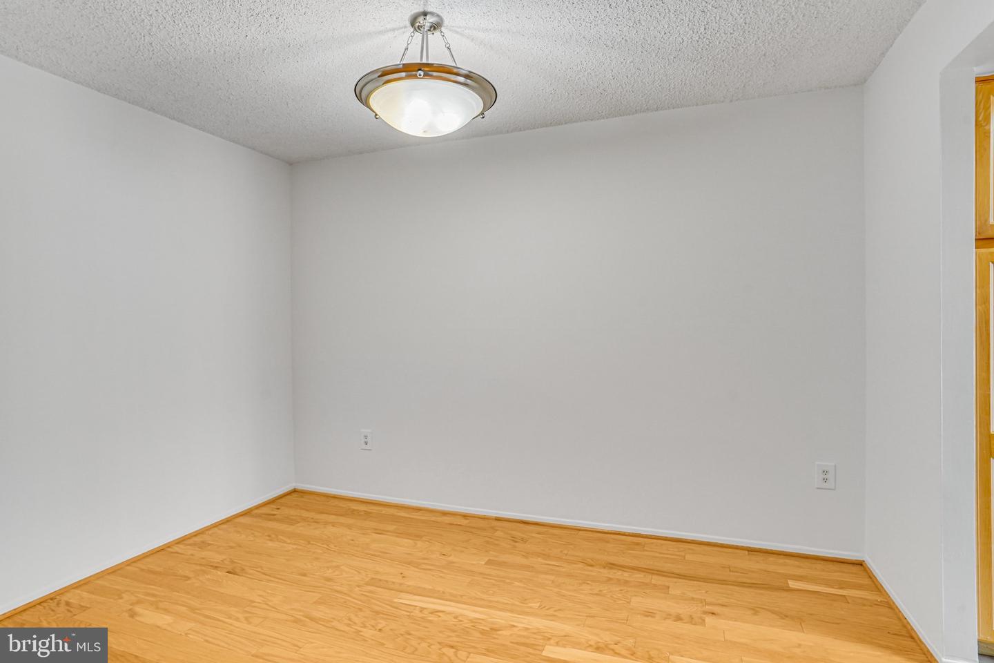 4500 S FOUR MILE RUN DR, ARLINGTON, Virginia 22204, 2 Bedrooms Bedrooms, ,2 BathroomsBathrooms,Residential,For sale,4500 S FOUR MILE RUN DR,VAAR2059662 MLS # VAAR2059662