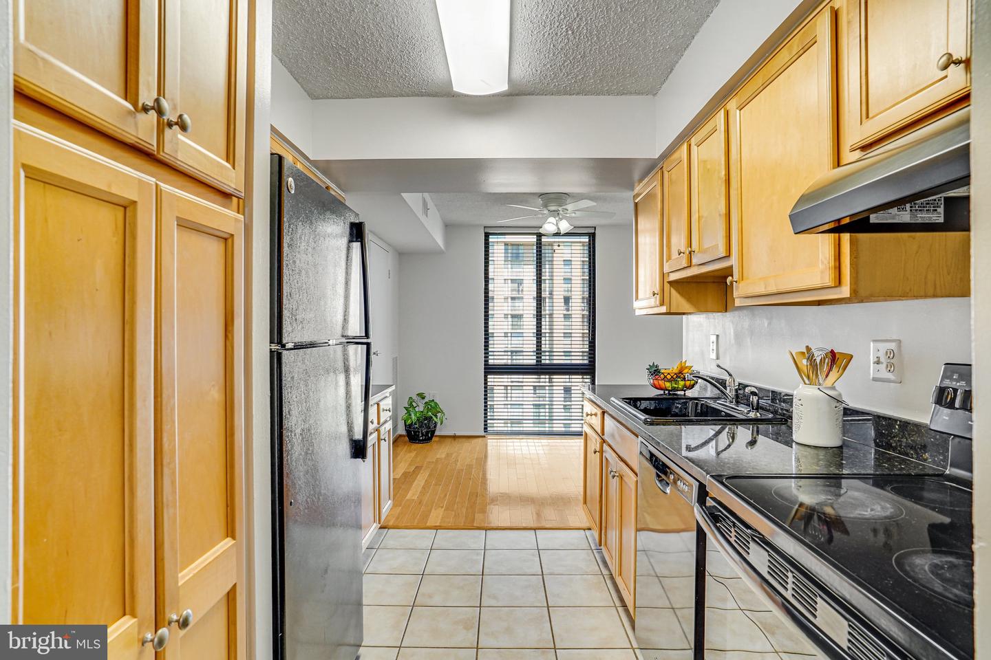 4500 S FOUR MILE RUN DR, ARLINGTON, Virginia 22204, 2 Bedrooms Bedrooms, ,2 BathroomsBathrooms,Residential,For sale,4500 S FOUR MILE RUN DR,VAAR2059662 MLS # VAAR2059662