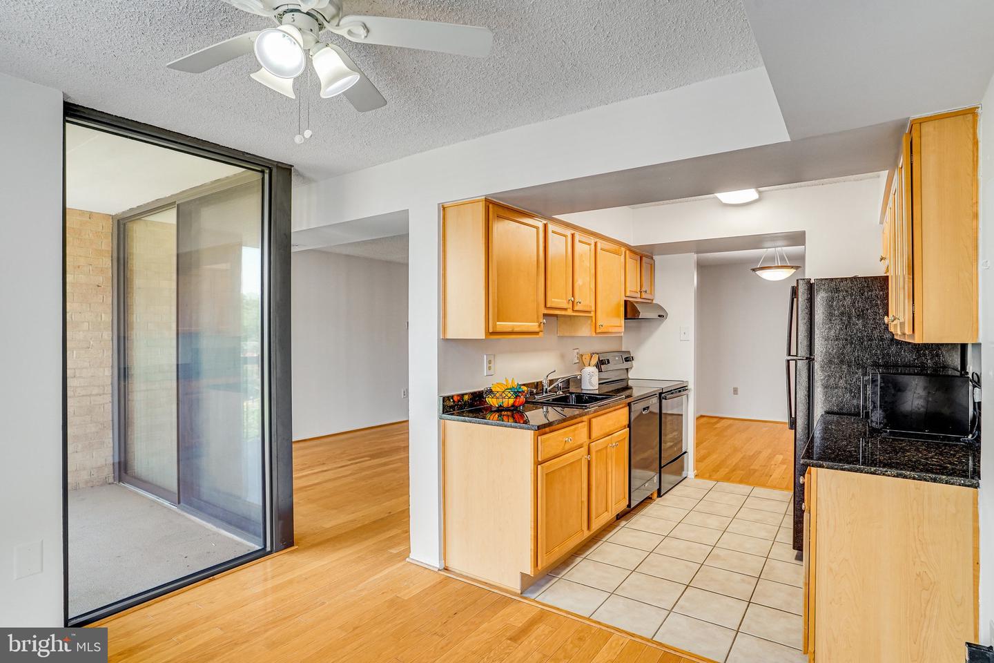 4500 S FOUR MILE RUN DR, ARLINGTON, Virginia 22204, 2 Bedrooms Bedrooms, ,2 BathroomsBathrooms,Residential,For sale,4500 S FOUR MILE RUN DR,VAAR2059662 MLS # VAAR2059662