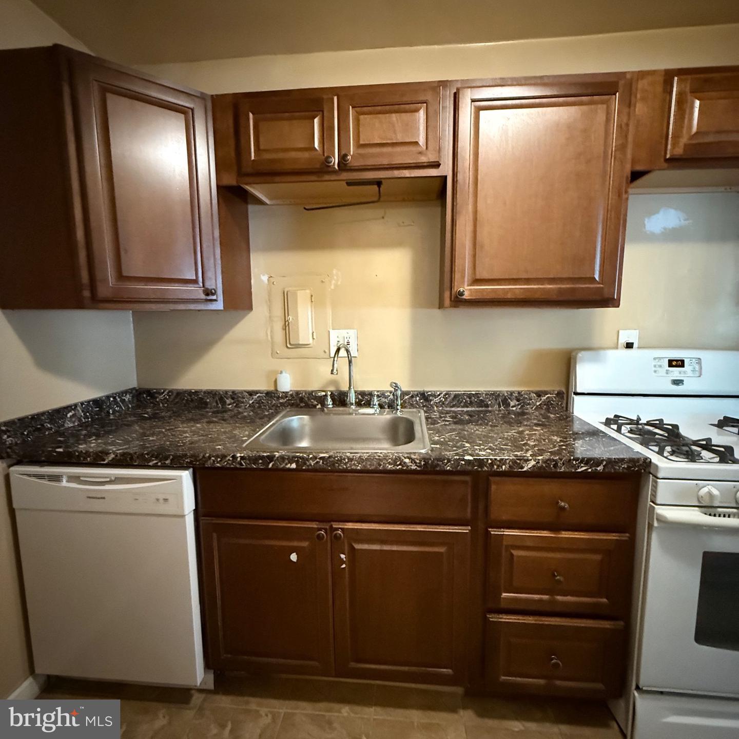5565 COLUMBIA PIKE #210, ARLINGTON, Virginia 22204, 1 Bedroom Bedrooms, ,1 BathroomBathrooms,Residential,For sale,5565 COLUMBIA PIKE #210,VAAR2059670 MLS # VAAR2059670