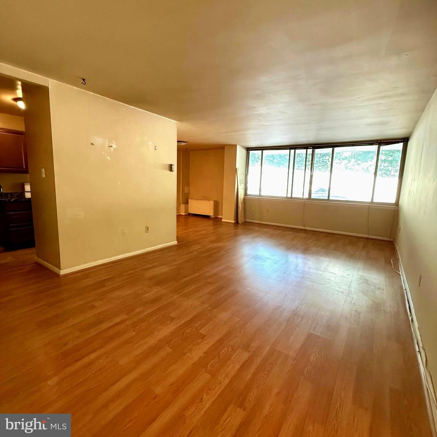 5565 COLUMBIA PIKE #210, ARLINGTON, Virginia 22204, 1 Bedroom Bedrooms, ,1 BathroomBathrooms,Residential,For sale,5565 COLUMBIA PIKE #210,VAAR2059670 MLS # VAAR2059670