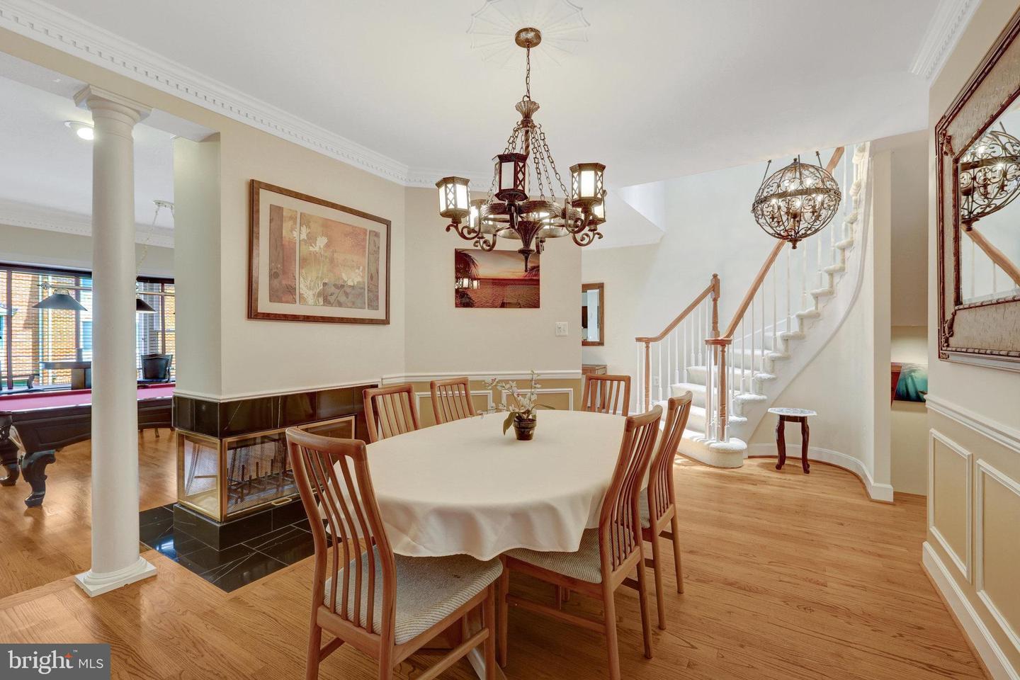 8162 MADRILLON CT, VIENNA, Virginia 22182, 3 Bedrooms Bedrooms, ,2 BathroomsBathrooms,Residential,For sale,8162 MADRILLON CT,VAFX2249476 MLS # VAFX2249476