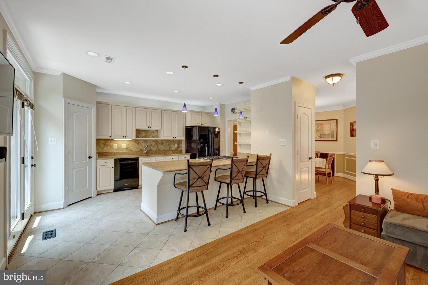 8162 MADRILLON CT, VIENNA, Virginia 22182, 3 Bedrooms Bedrooms, ,2 BathroomsBathrooms,Residential,For sale,8162 MADRILLON CT,VAFX2249476 MLS # VAFX2249476