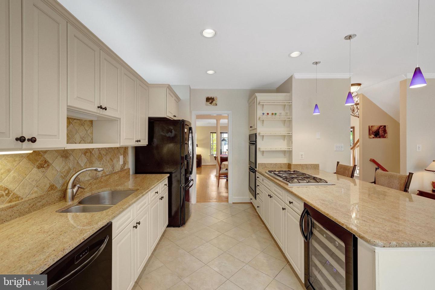 8162 MADRILLON CT, VIENNA, Virginia 22182, 3 Bedrooms Bedrooms, ,2 BathroomsBathrooms,Residential,For sale,8162 MADRILLON CT,VAFX2249476 MLS # VAFX2249476