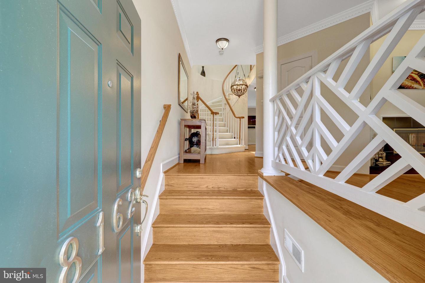 8162 MADRILLON CT, VIENNA, Virginia 22182, 3 Bedrooms Bedrooms, ,2 BathroomsBathrooms,Residential,For sale,8162 MADRILLON CT,VAFX2249476 MLS # VAFX2249476