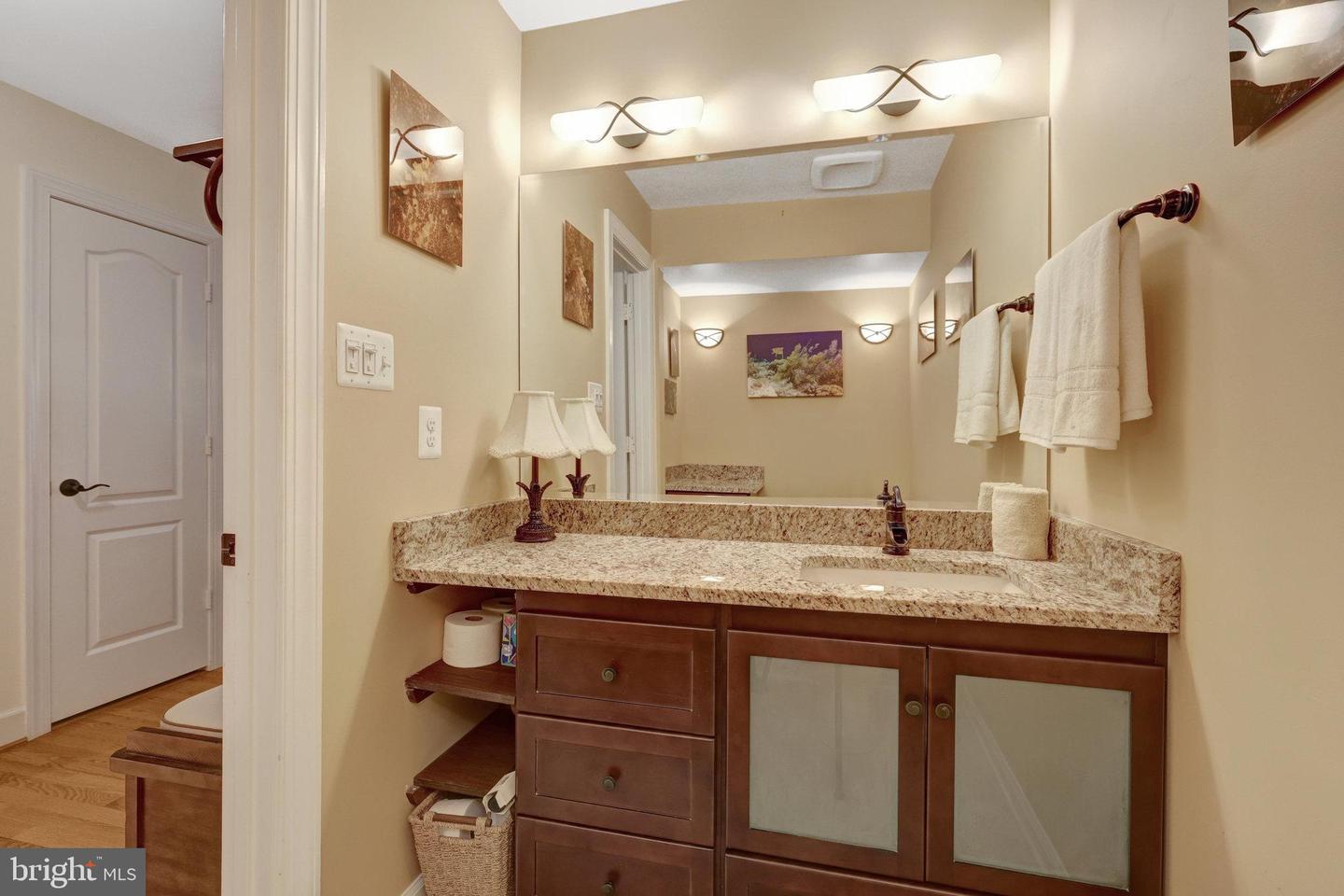 8162 MADRILLON CT, VIENNA, Virginia 22182, 3 Bedrooms Bedrooms, ,2 BathroomsBathrooms,Residential,For sale,8162 MADRILLON CT,VAFX2249476 MLS # VAFX2249476