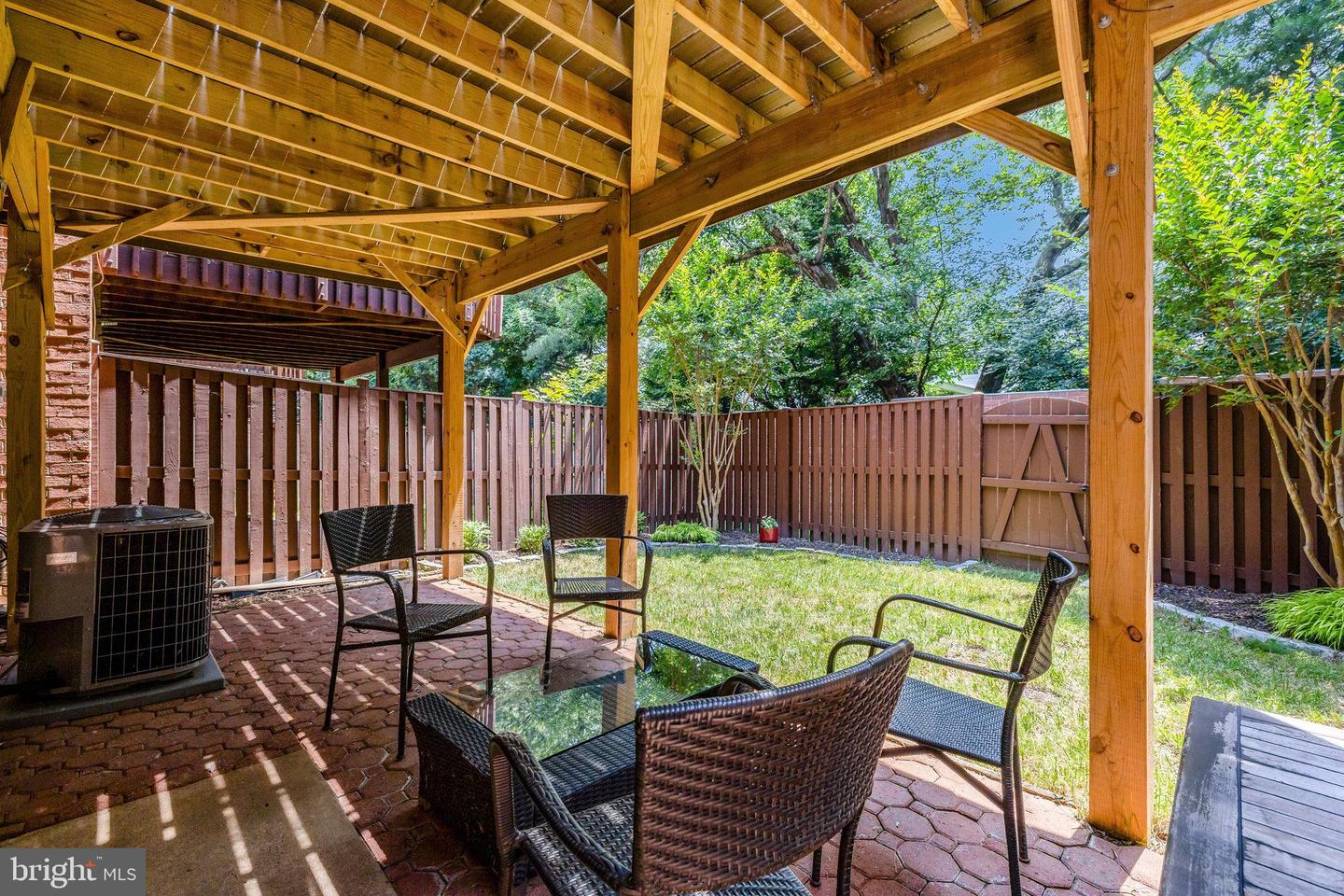 8162 MADRILLON CT, VIENNA, Virginia 22182, 3 Bedrooms Bedrooms, ,2 BathroomsBathrooms,Residential,For sale,8162 MADRILLON CT,VAFX2249476 MLS # VAFX2249476