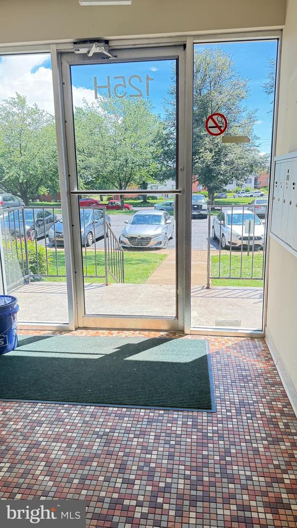 125-H CLUBHOUSE DR SW #1, LEESBURG, Virginia 20175, 2 Bedrooms Bedrooms, ,1 BathroomBathrooms,Residential,For sale,125-H CLUBHOUSE DR SW #1,VALO2100248 MLS # VALO2100248