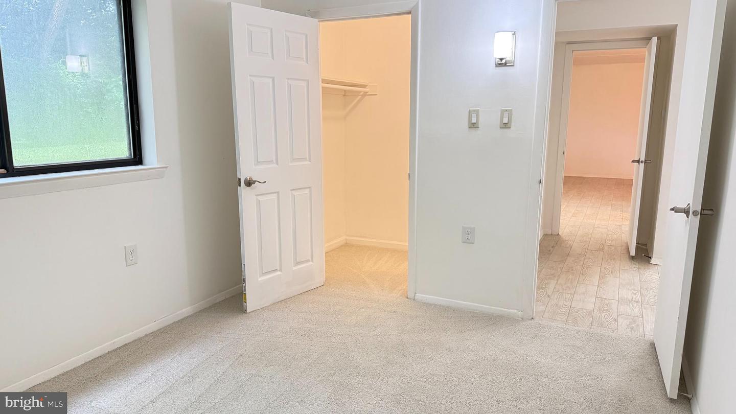125-H CLUBHOUSE DR SW #1, LEESBURG, Virginia 20175, 2 Bedrooms Bedrooms, ,1 BathroomBathrooms,Residential,For sale,125-H CLUBHOUSE DR SW #1,VALO2100248 MLS # VALO2100248