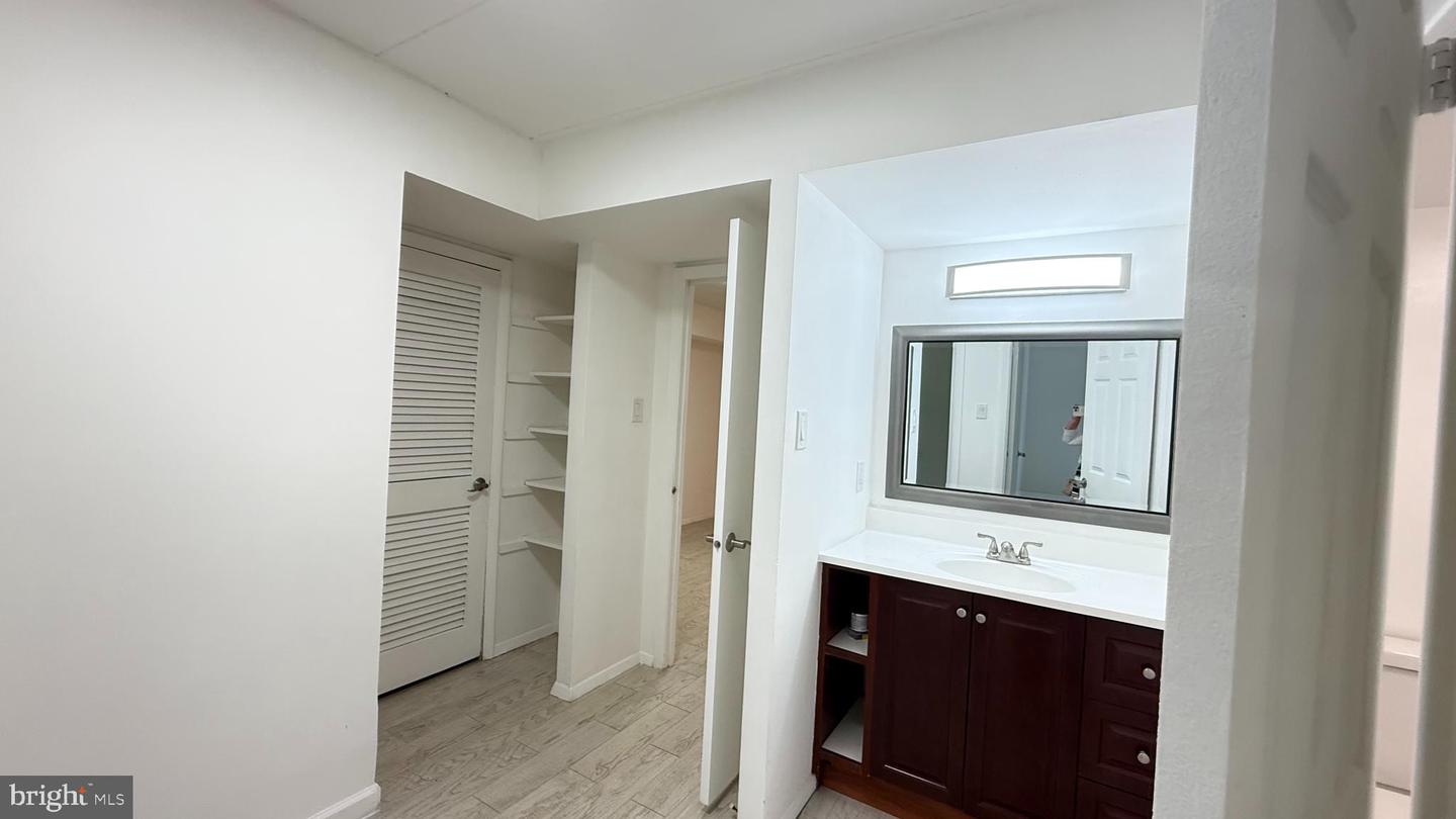 125-H CLUBHOUSE DR SW #1, LEESBURG, Virginia 20175, 2 Bedrooms Bedrooms, ,1 BathroomBathrooms,Residential,For sale,125-H CLUBHOUSE DR SW #1,VALO2100248 MLS # VALO2100248