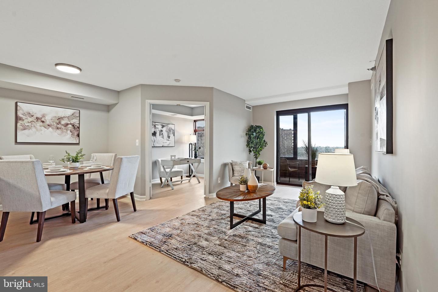 2400 CLARENDON BLVD #811, ARLINGTON, Virginia 22201, 2 Bedrooms Bedrooms, ,1 BathroomBathrooms,Residential,For sale,2400 CLARENDON BLVD #811,VAAR2059676 MLS # VAAR2059676