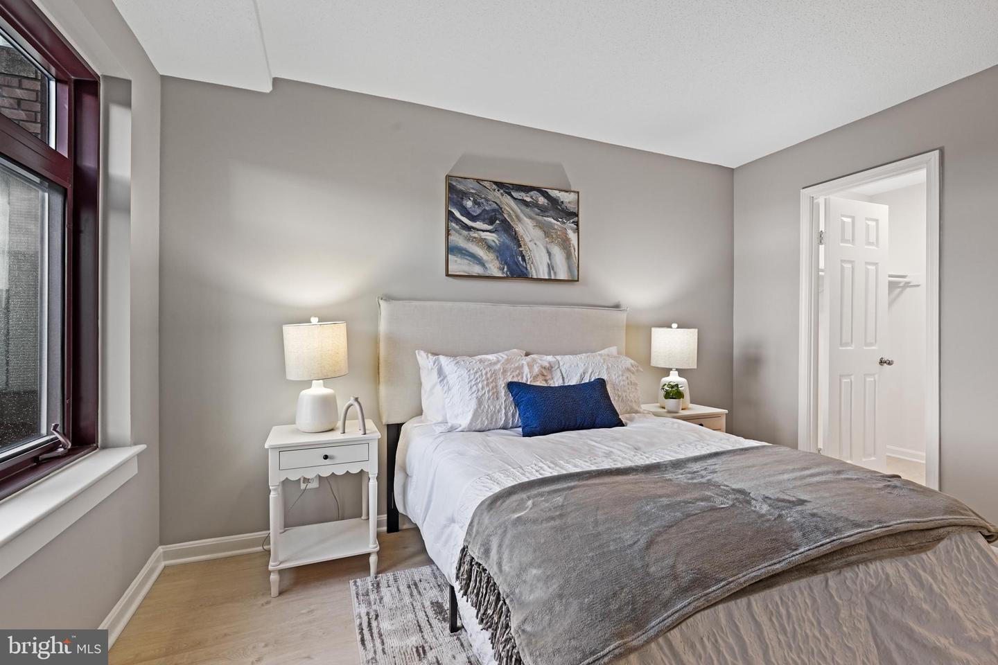 2400 CLARENDON BLVD #811, ARLINGTON, Virginia 22201, 2 Bedrooms Bedrooms, ,1 BathroomBathrooms,Residential,For sale,2400 CLARENDON BLVD #811,VAAR2059676 MLS # VAAR2059676