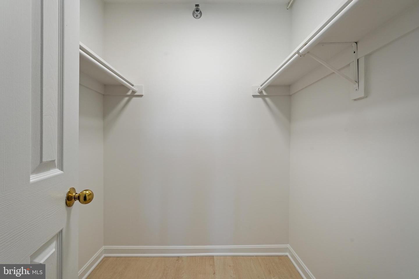 2400 CLARENDON BLVD #811, ARLINGTON, Virginia 22201, 2 Bedrooms Bedrooms, ,1 BathroomBathrooms,Residential,For sale,2400 CLARENDON BLVD #811,VAAR2059676 MLS # VAAR2059676