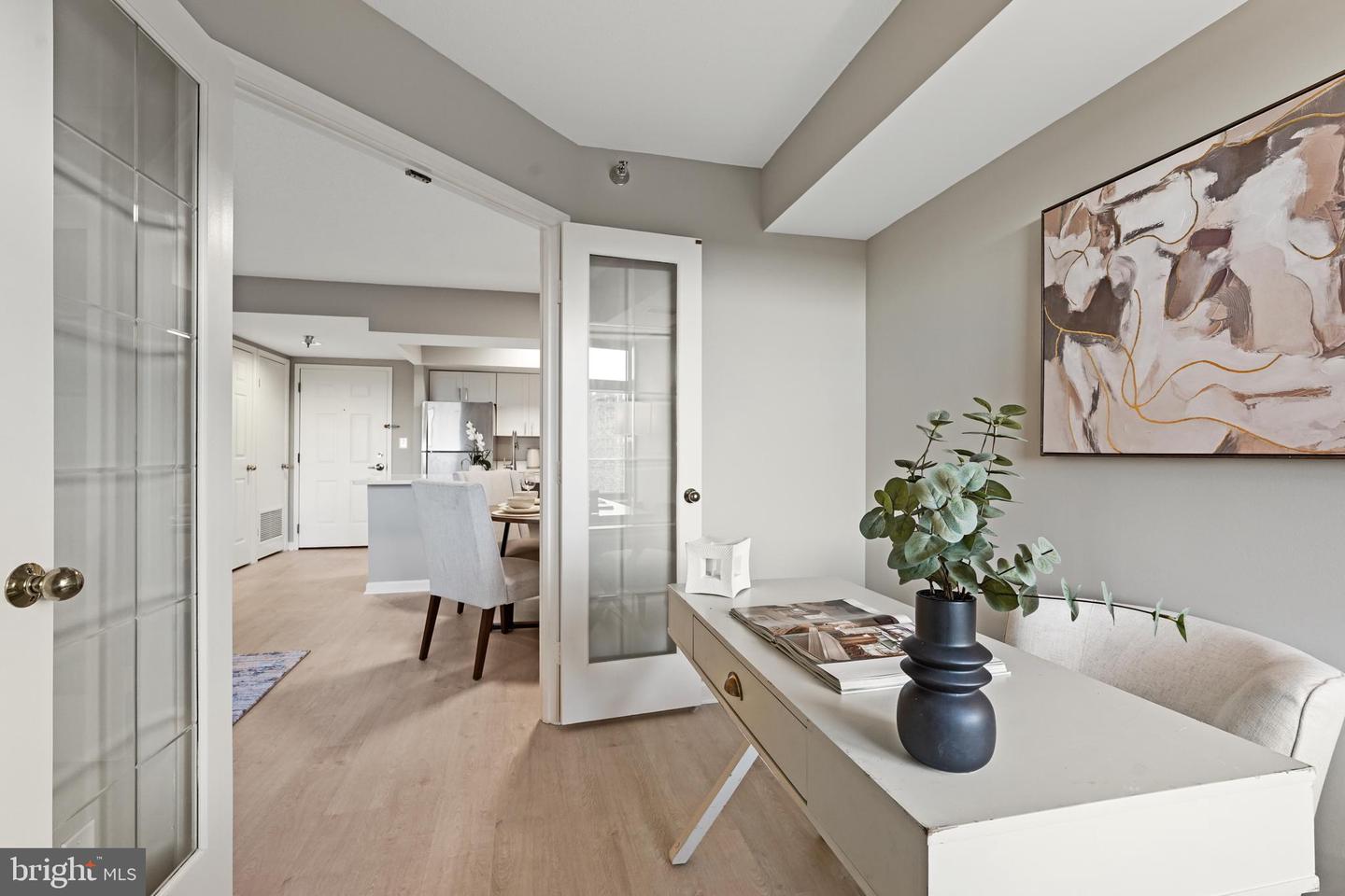 2400 CLARENDON BLVD #811, ARLINGTON, Virginia 22201, 2 Bedrooms Bedrooms, ,1 BathroomBathrooms,Residential,For sale,2400 CLARENDON BLVD #811,VAAR2059676 MLS # VAAR2059676