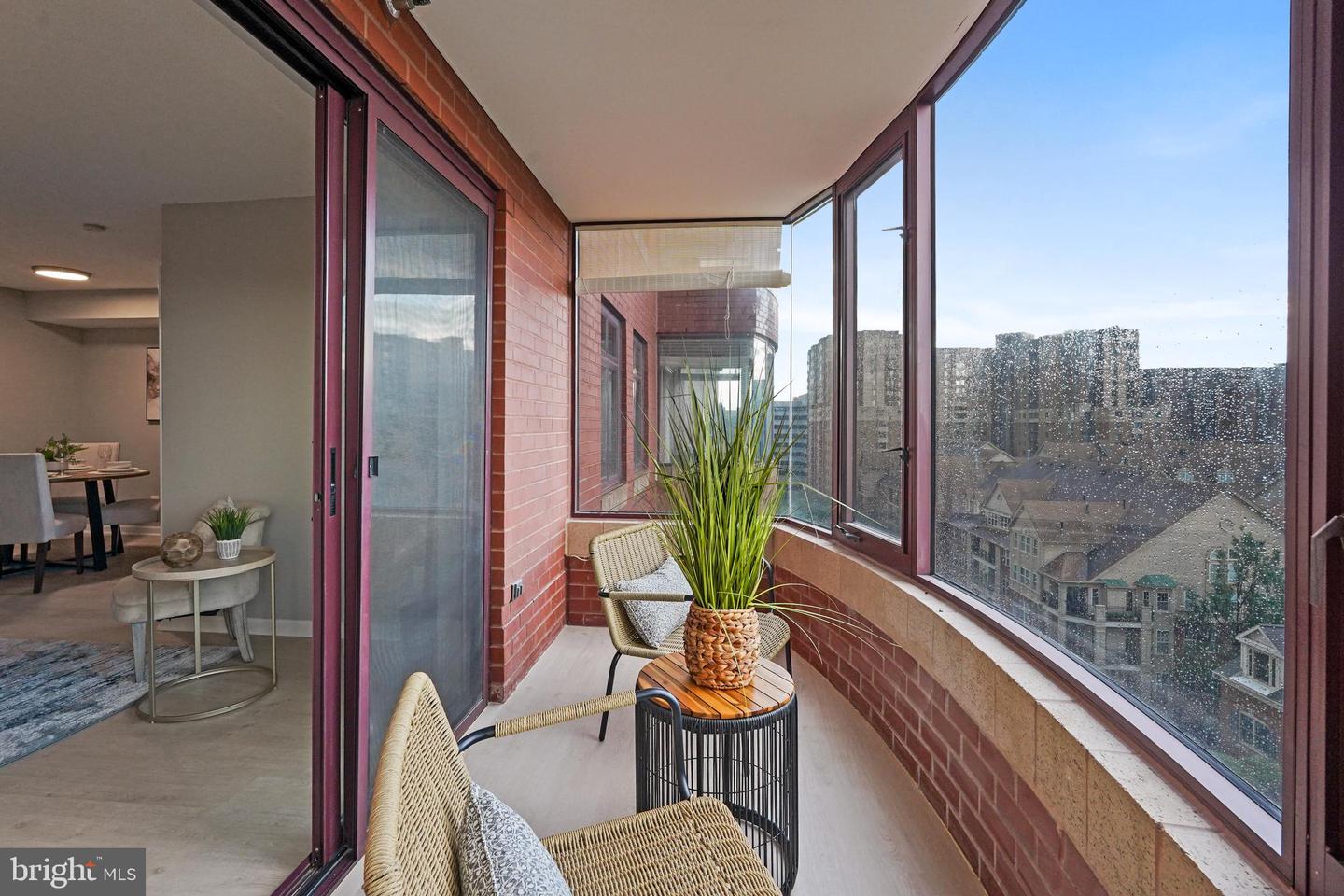 2400 CLARENDON BLVD #811, ARLINGTON, Virginia 22201, 2 Bedrooms Bedrooms, ,1 BathroomBathrooms,Residential,For sale,2400 CLARENDON BLVD #811,VAAR2059676 MLS # VAAR2059676