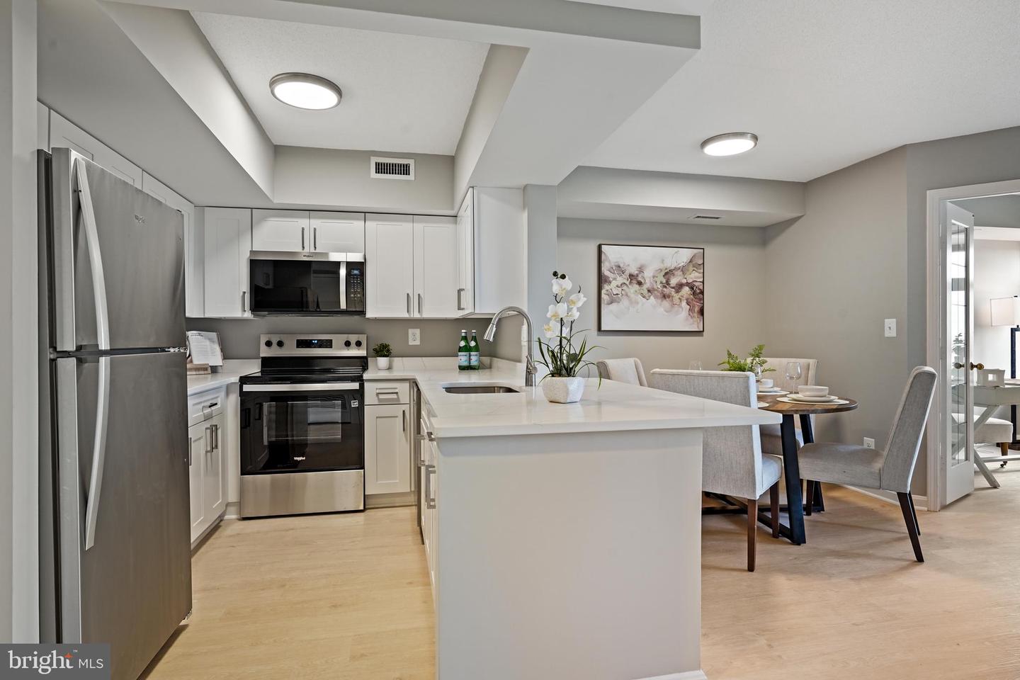 2400 CLARENDON BLVD #811, ARLINGTON, Virginia 22201, 2 Bedrooms Bedrooms, ,1 BathroomBathrooms,Residential,For sale,2400 CLARENDON BLVD #811,VAAR2059676 MLS # VAAR2059676