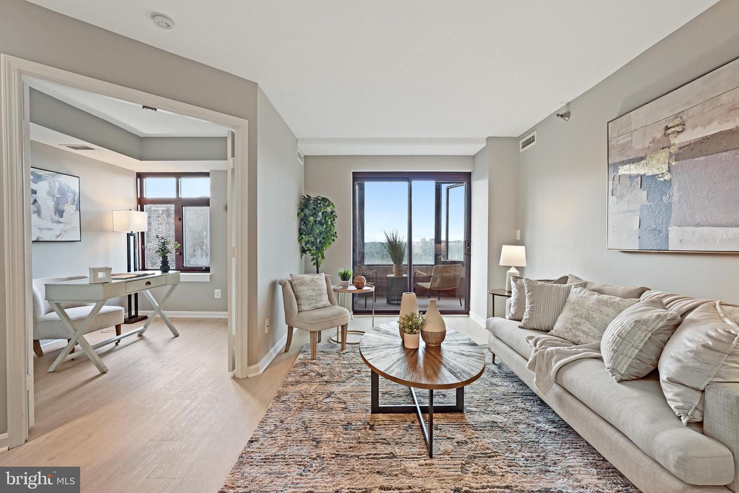 2400 CLARENDON BLVD #811, ARLINGTON, Virginia 22201, 2 Bedrooms Bedrooms, ,1 BathroomBathrooms,Residential,For sale,2400 CLARENDON BLVD #811,VAAR2059676 MLS # VAAR2059676