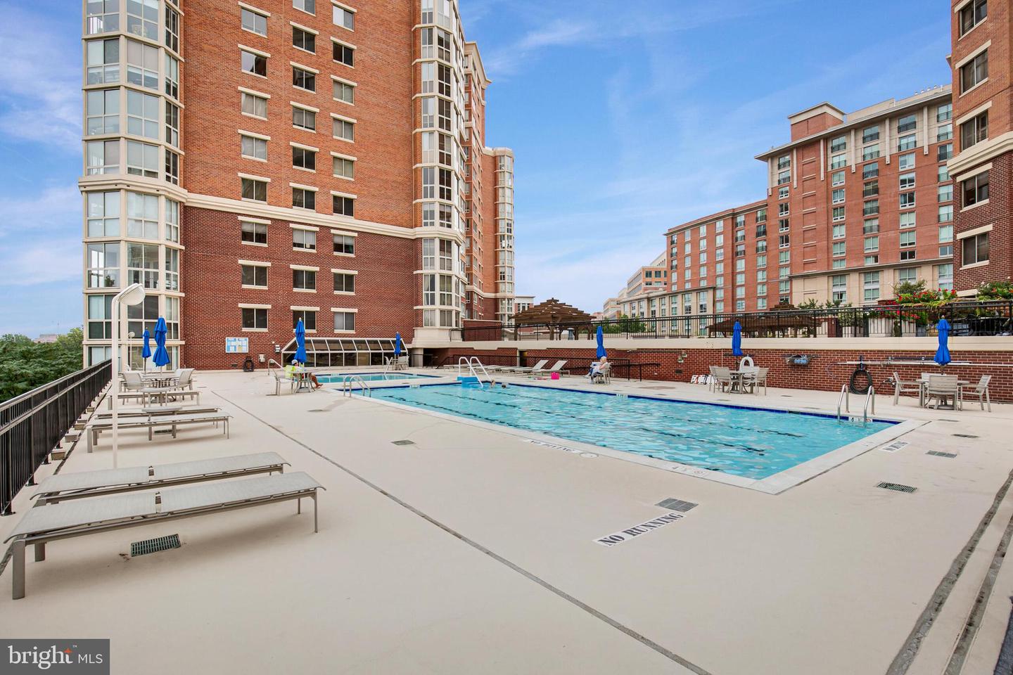 2121 JAMIESON AVE #707, ALEXANDRIA, Virginia 22314, 2 Bedrooms Bedrooms, ,2 BathroomsBathrooms,Residential,For sale,2121 JAMIESON AVE #707,VAAX2046832 MLS # VAAX2046832