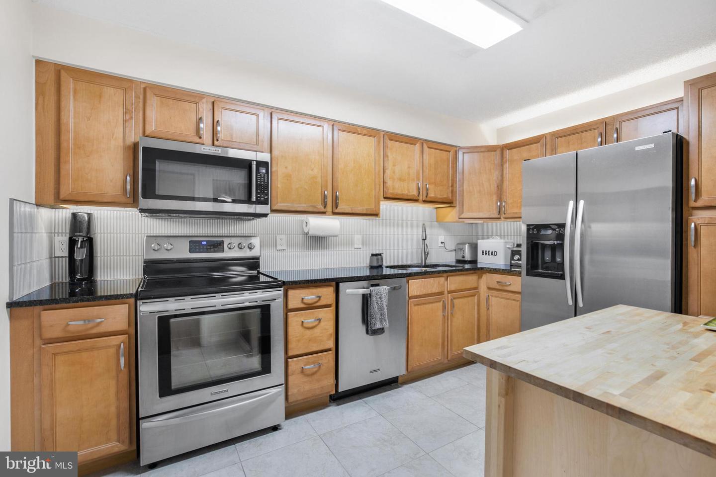 2121 JAMIESON AVE #707, ALEXANDRIA, Virginia 22314, 2 Bedrooms Bedrooms, ,2 BathroomsBathrooms,Residential,For sale,2121 JAMIESON AVE #707,VAAX2046832 MLS # VAAX2046832