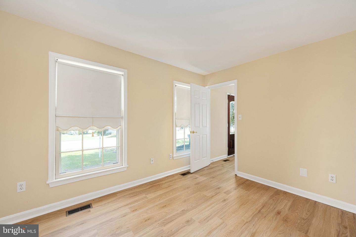 6904 LAKELAND WAY, FREDERICKSBURG, Virginia 22407, 4 Bedrooms Bedrooms, ,3 BathroomsBathrooms,Residential,For sale,6904 LAKELAND WAY,VASP2034134 MLS # VASP2034134