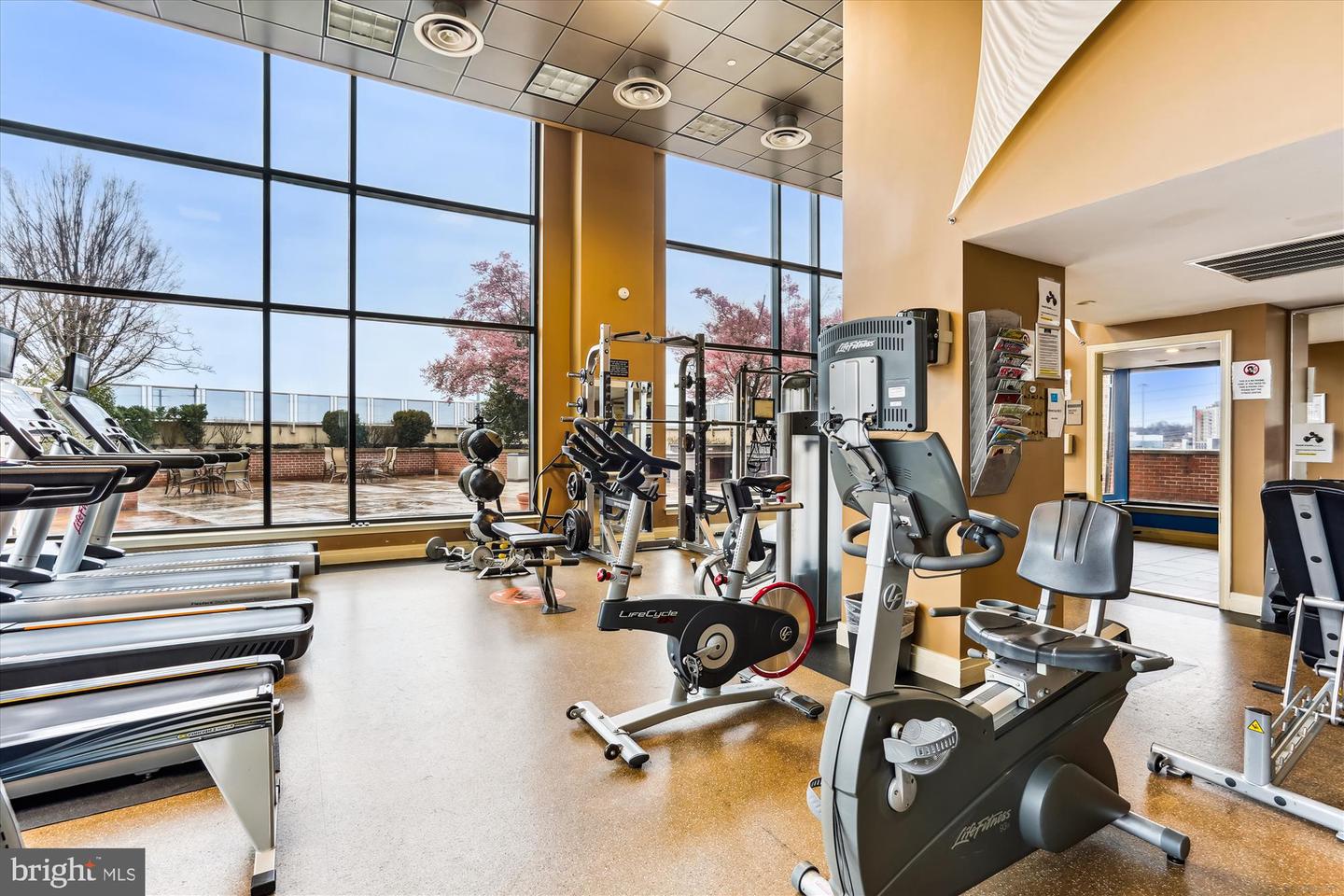 2451 MIDTOWN AVE #1323, ALEXANDRIA, Virginia 22303, 1 Bedroom Bedrooms, ,1 BathroomBathrooms,Residential,For sale,2451 MIDTOWN AVE #1323,VAFX2249886 MLS # VAFX2249886
