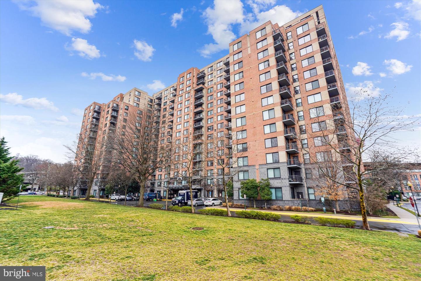 2451 MIDTOWN AVE #1323, ALEXANDRIA, Virginia 22303, 1 Bedroom Bedrooms, ,1 BathroomBathrooms,Residential,For sale,2451 MIDTOWN AVE #1323,VAFX2249886 MLS # VAFX2249886