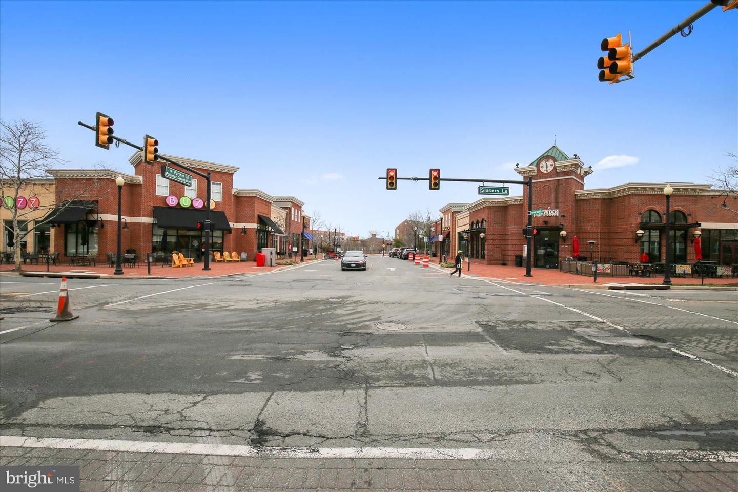 2451 MIDTOWN AVE #1323, ALEXANDRIA, Virginia 22303, 1 Bedroom Bedrooms, ,1 BathroomBathrooms,Residential,For sale,2451 MIDTOWN AVE #1323,VAFX2249886 MLS # VAFX2249886