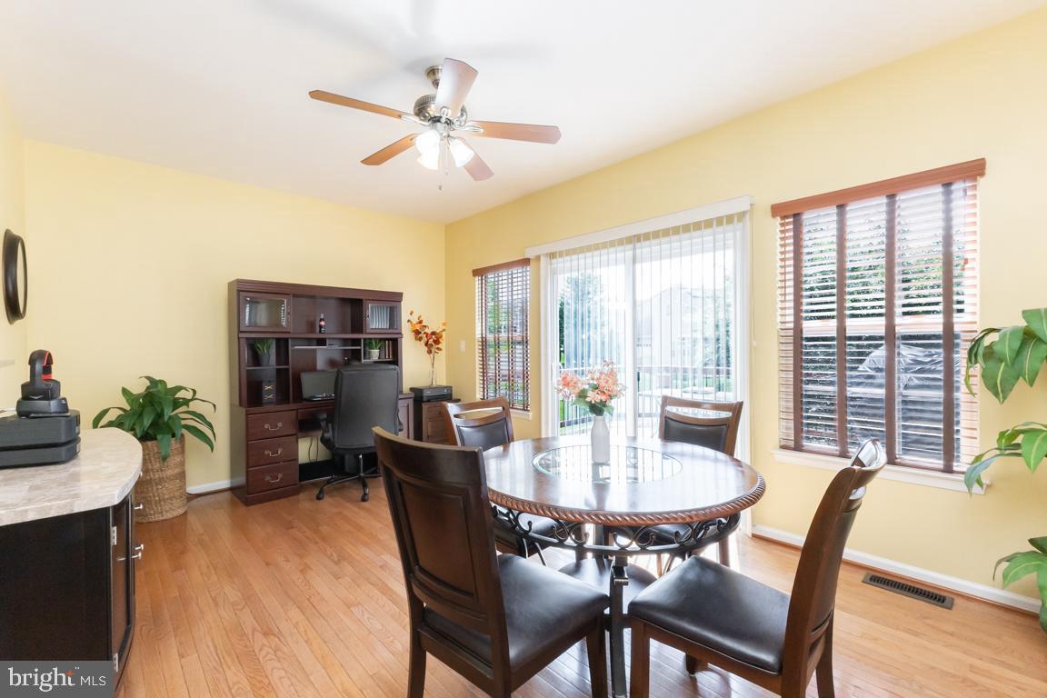16435 REGATTA LN, WOODBRIDGE, Virginia 22191, 4 Bedrooms Bedrooms, ,3 BathroomsBathrooms,Residential,For sale,16435 REGATTA LN,VAPW2097750 MLS # VAPW2097750